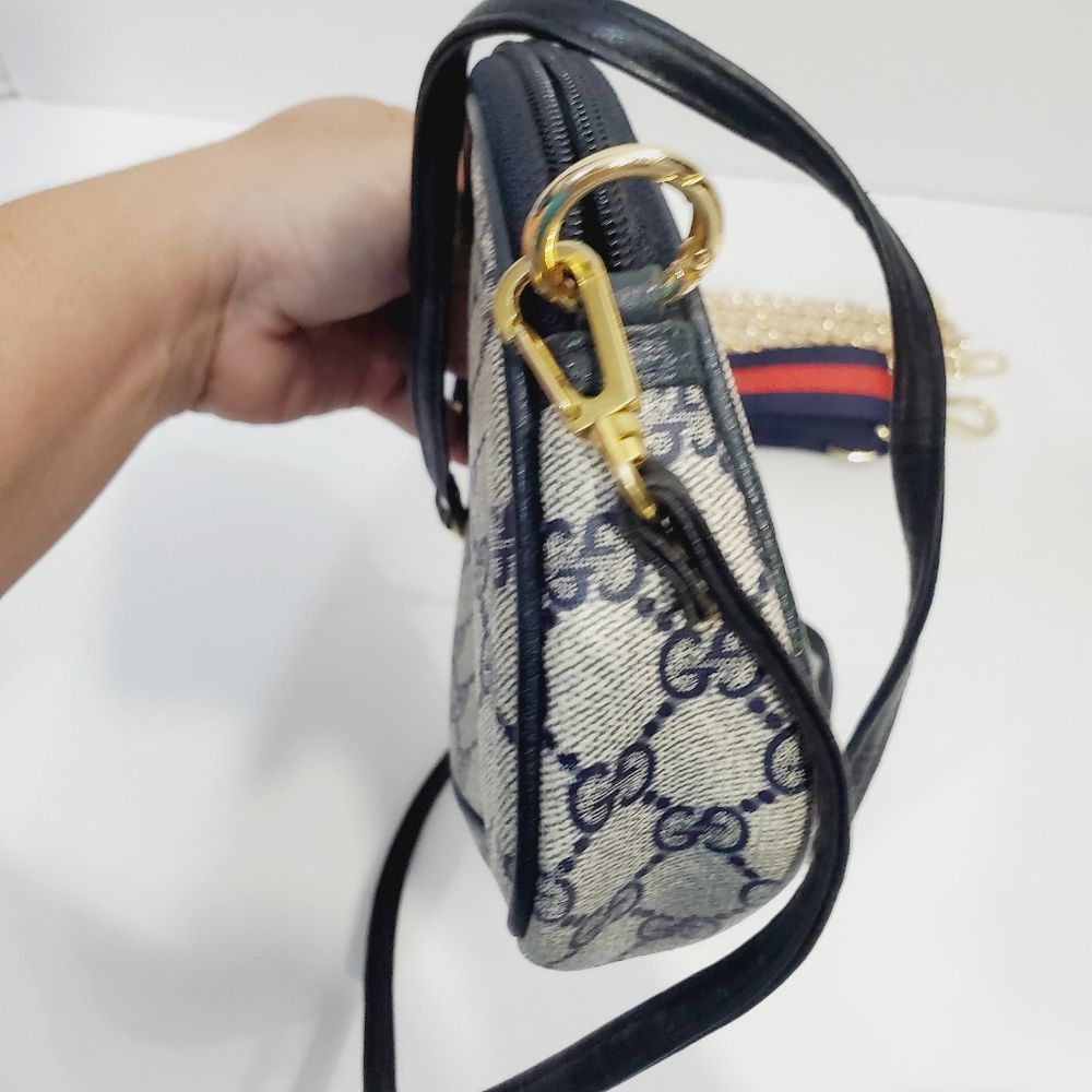 Gucci Authentic Vintage GG monogram PVC leather crossbody pouch bag - Picture 8 of 16